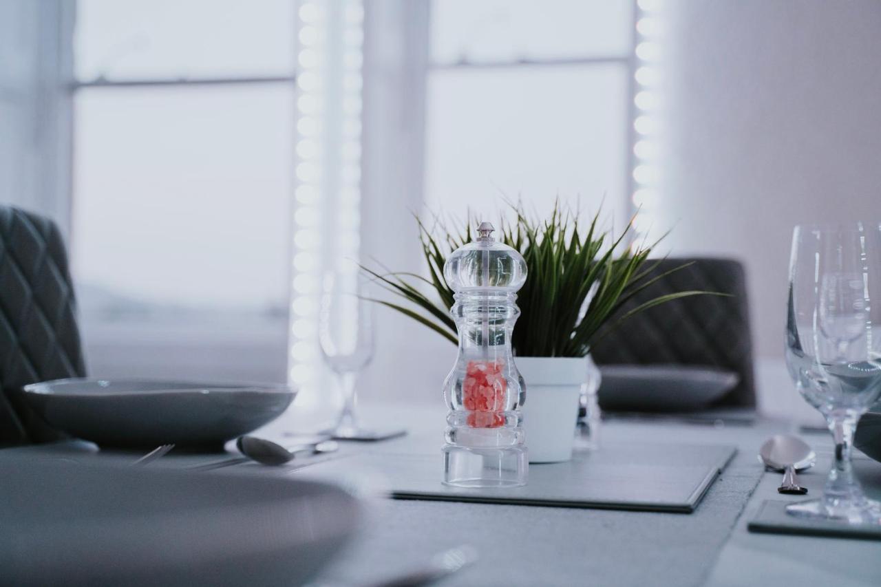 Roman Penthouse- City Skyline Views, 4K Tvs, 5G Wifi And More! Appartement Bath Buitenkant foto