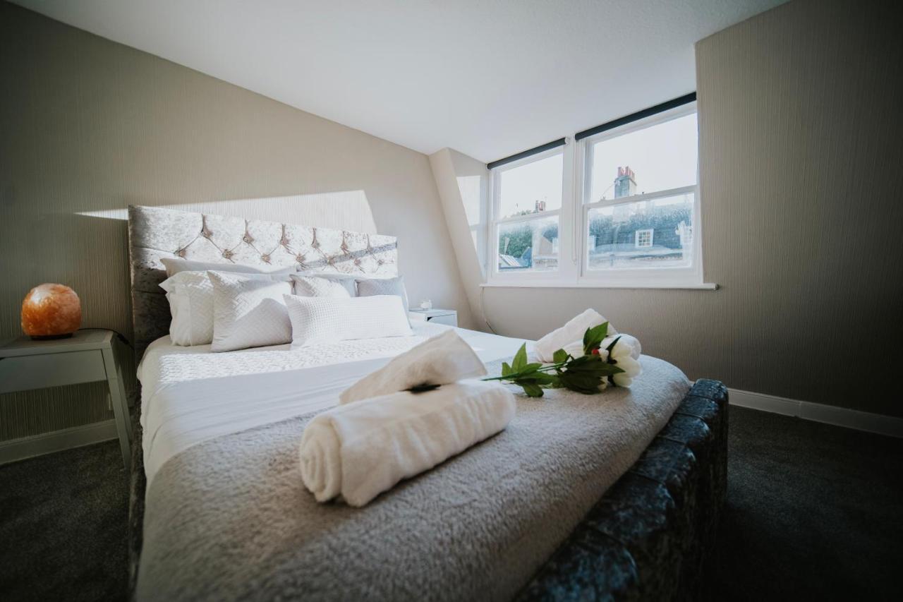 Roman Penthouse- City Skyline Views, 4K Tvs, 5G Wifi And More! Appartement Bath Buitenkant foto
