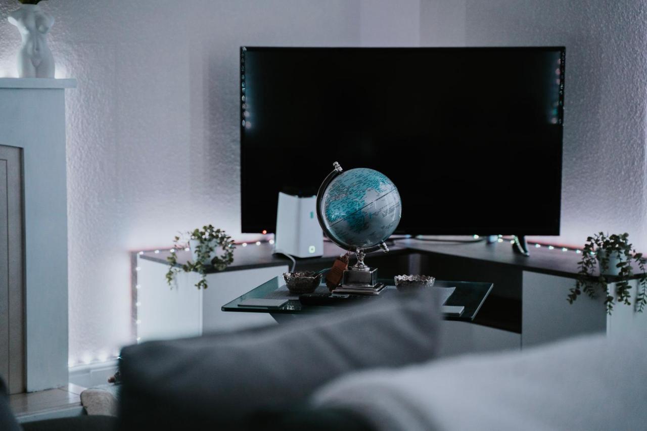 Roman Penthouse- City Skyline Views, 4K Tvs, 5G Wifi And More! Appartement Bath Buitenkant foto