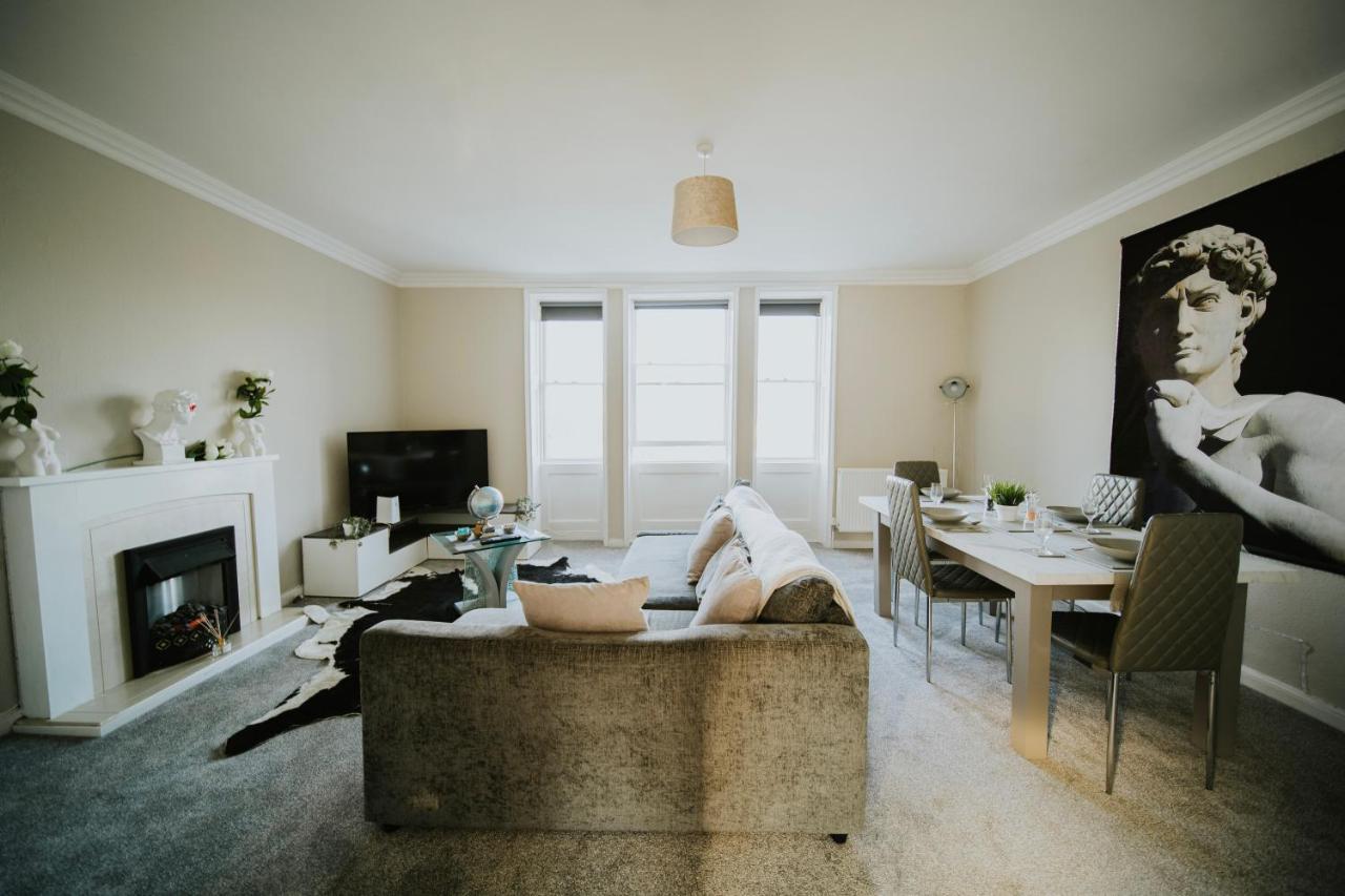 Roman Penthouse- City Skyline Views, 4K Tvs, 5G Wifi And More! Appartement Bath Buitenkant foto